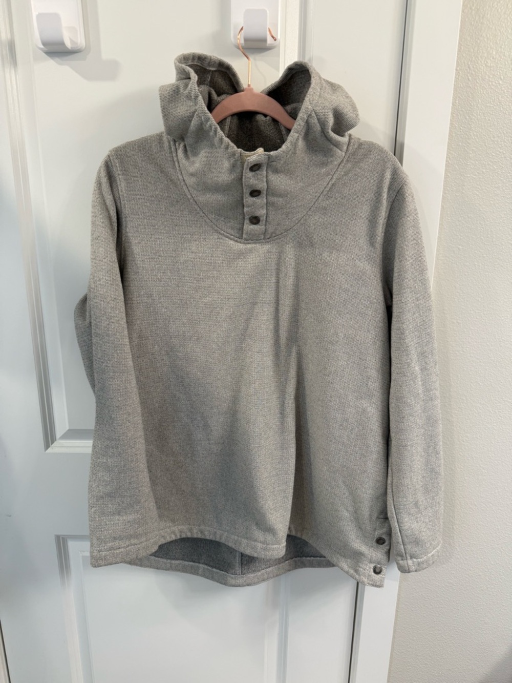 Women’s XL North Face Light Gray Knit Hoodie